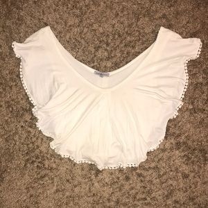 Cream flowy cropped top!